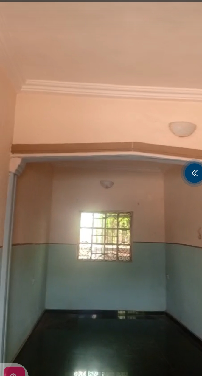 For Rent: 3 Bedrooms Flat
